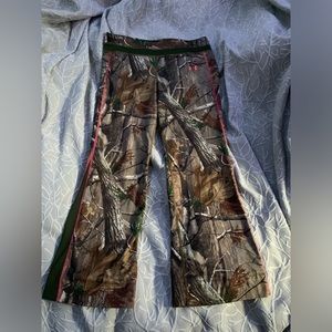 Under Armour camo yoga pants